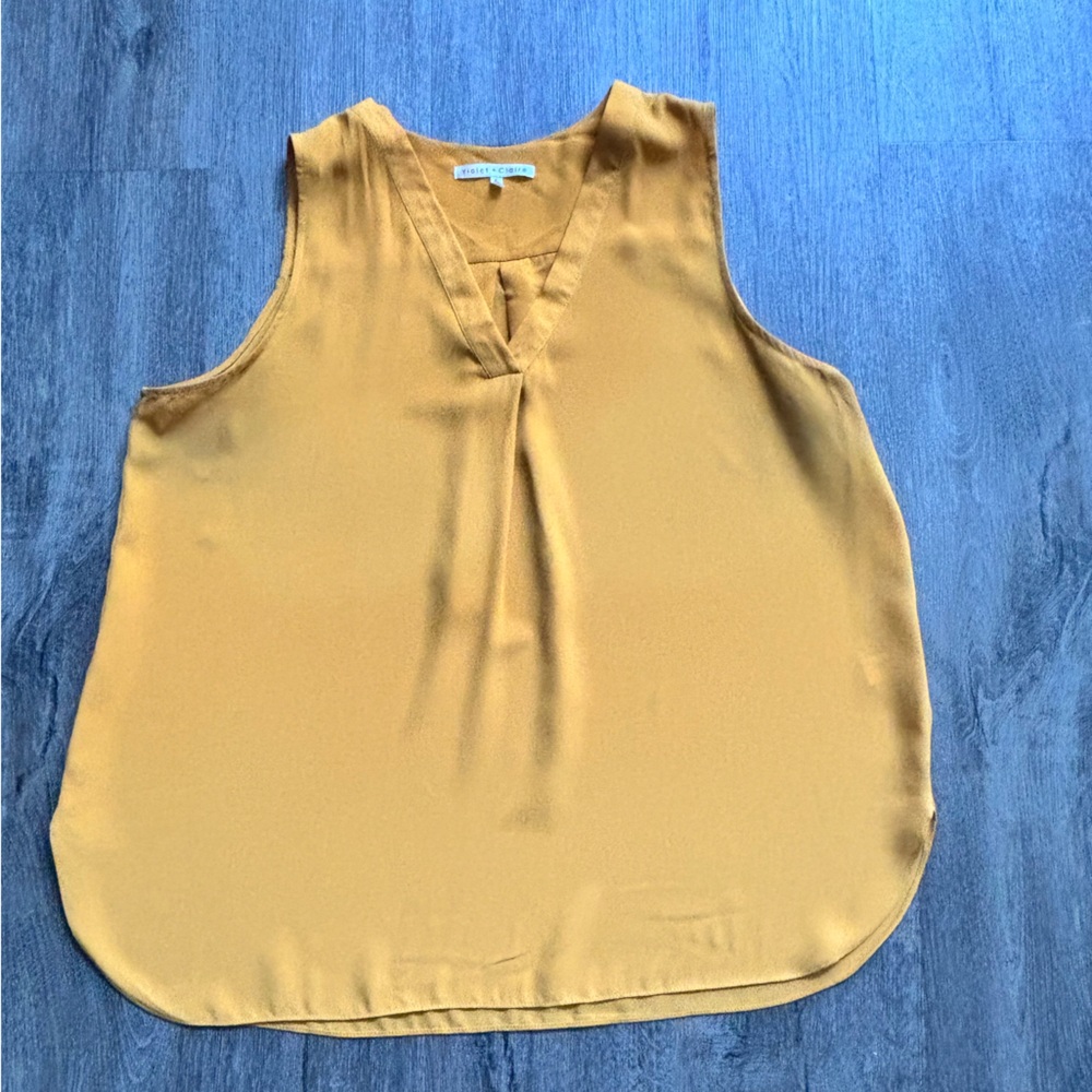 🌸 2 for $20 🌸 mustard sleeveless blouse